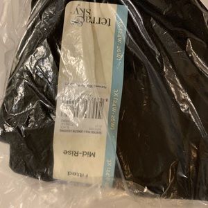 2 pairs of size 3x mid rise black leggings black